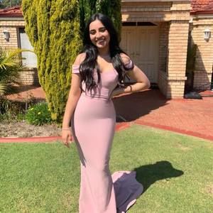 Meet your Posher, Anhad